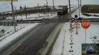 Самые жёсткие Аварии на ЖД переезде.Подборка.