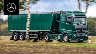 Actros Edition 2: Off-road operation in the forest | Mercedes-Benz Trucks