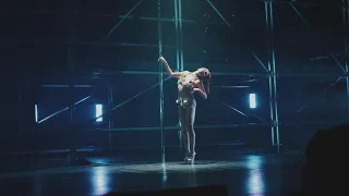 FKA twigs - Lights On - Pole Dance | Kings Theatre, Brooklyn NY 11-20-19