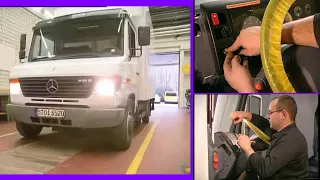 Removing the Dashboard of a Mercedes-Benz Vario (W670)