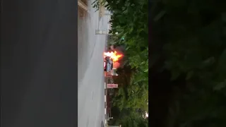 Загорелась машина  в городе Шахты