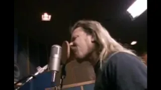 James Hetfield Recording Enter Sandman - Metallica News