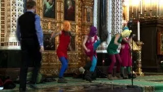 "Punk-Gebet" gegen Putin: Frauenband Pussy Riot vor Gericht