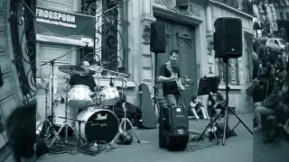 LIVE "Until The End Of The World" (U2 Cover Reprise) Street Musicians, Band, Buskers, Paris, France