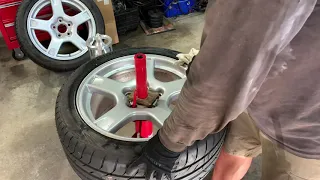 Harbor Freight Manual Tire Changer for 275/40/ZR18 Corvette tires using General Purpose Tire Irons.