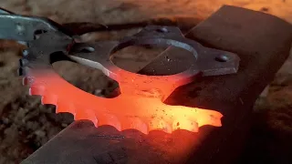 How to make a beautiful axe from a motorbike chain sprocket / axe making / blacksmith