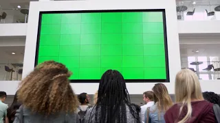 Big TV Green Screen Chroma Key in 4K