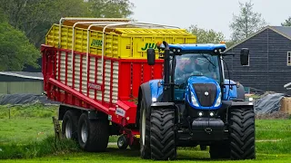 Gras oprapen 2022 New Holland t7.315 met Pottinger Jumbo