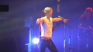 David Bowie Live 2003 - I'm afraid of Americans - London, Wembley