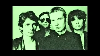 XTC - No Thugs In Our House (Live Concert Video 1982)