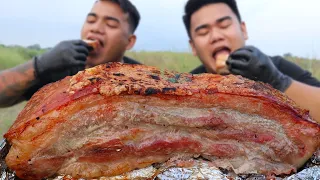 OUTDOOR COOKING | HANGING CRISPY PORKBELLY (HD)