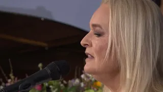 Anne Linnet - På En Dag Hvor Solen Skinner / Ritt Bjerregaards begravelse