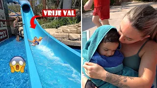 WE ZIJN IN SHOCK, MIAZ VLIEGT ZO VAN DEZE GLIJBAAN 😱 *AQUAPARK DUBAI* | #774