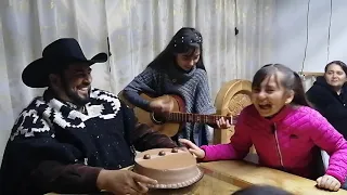 Las mañanitas y la mejor canción para cantarle en vida a tu papa