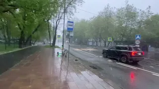 Unusual snowstorm in spring in Moscow