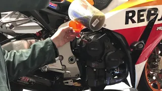 Honda CBR1000  oil change