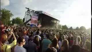 Be lucky - Lesson 1 - Pharell Williams on Wireless Festival 2014