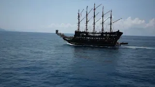 4K "Пиратские Приключения в Турции: Незабываемая Прогулка на Корабле в Алании"