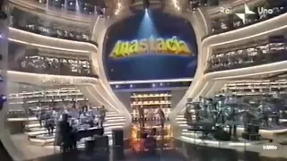 Pippo Baudo ospita Anastacia a Sanremo 2002