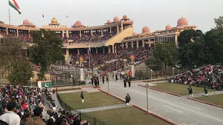 インド•パキスタン　ワガ国境　フラッグセレモニー Wagah-Attari border ceremony India Pakistan