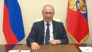 Çавна шута илсе паян Владимир Путин Раççей халăхĕ умĕнче сăмах каларĕ.