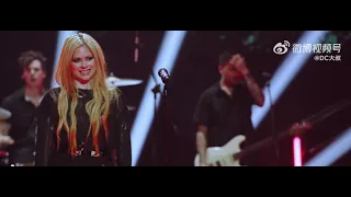 Avril Lavigne - Bite Me (Live) @ROMWE