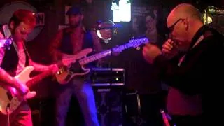 WALKIN CANE MARK "STEAL MY CHICKENS" LIVE AT HOG WALLOW PUB UT.MP4