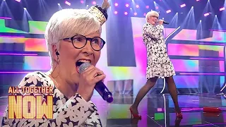 Unglaublich charismatisch! 🥰 Uschi performt "Ich will keine Schokolade" | All Together Now | SAT.1