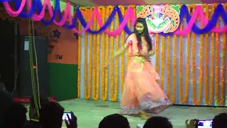 hindi song Meri Desi Look' FULL VIDEO Song  dance