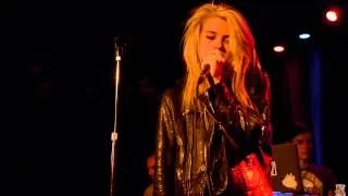 Sky Ferreira - Sad Dream (live @ Public Assembly 10/19/12 CMJ)