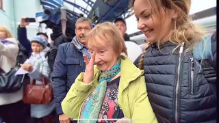 Как встретили поезд: люди плакали! Мама не сдержала слёз. Первый поезд в Крыму после долгой разлуки!