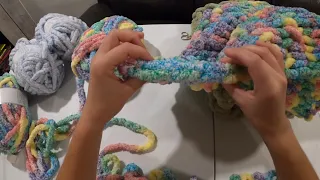 RAINBOW baby blanket! Great tutorial for complete BEGINNERS. Chunky hand knitting