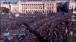 "Allumer le feu" résonne parmi les fans de Johnny Hallyday