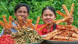 Grilling Krill and Crushed Young Tamarind Recipe in Village - Cooking & Sharing Foods