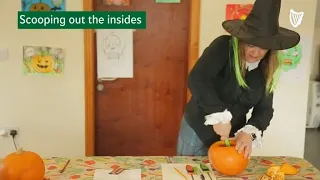 How to carve a Jack O'Lantern Halloween pumpkin
