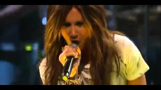 Ashley Tisdale "It's Alright , It's OK" live at the Comet