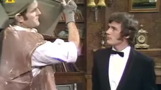 Monty Python -  Naturalny nawóz. Martwy indianin PL