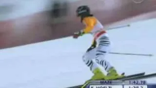 Hoelzl becomes giant slalom champion