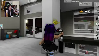 ESPIANDO VECINOS y SALE MAL | Mi VECINA es una BRUJA | Kori Roblox