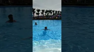 Танцы в бассейне.Hawaii riviera resort & aqua park, Hurghada März 2022