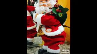 Santa dancing #santa #christmas #santadancing #santaclaus #25dec #short #trending #funnysanta