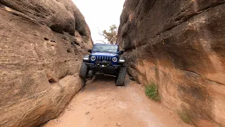 A Moab Must-Do Trail - Elephant Hill Trail - Canyonlands Utah