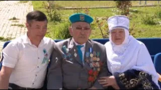 Ғасыр жасаған батыр жастарға бата берді