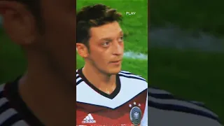 Messi vs Özil😳🔥