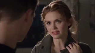 Teen Wolf 2x09 Lydia is ask Jackson out in party he doesn’t want to be there Kanima eye since.