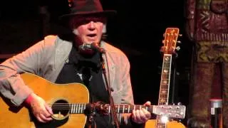 Neil Young - Old Man - Chicago Theater, Chi IL. Apr 22, 2014