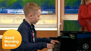 This 12 Year Old Street Pianist Plays 90's Dance Hits | Good Morning Britain