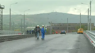 Время местное. Эфир: 04-07-2022- Последняя стадия строительства моста