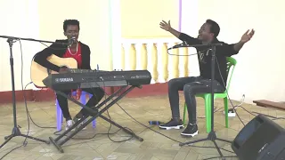 Araarakee Biyya keenyaaf (Gospel Singer Karasa Tasisa & Edosa Tasisa)