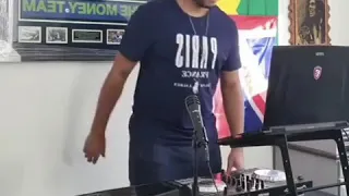 Skillamax, Microdon - Fulla Brik Playing Live in England